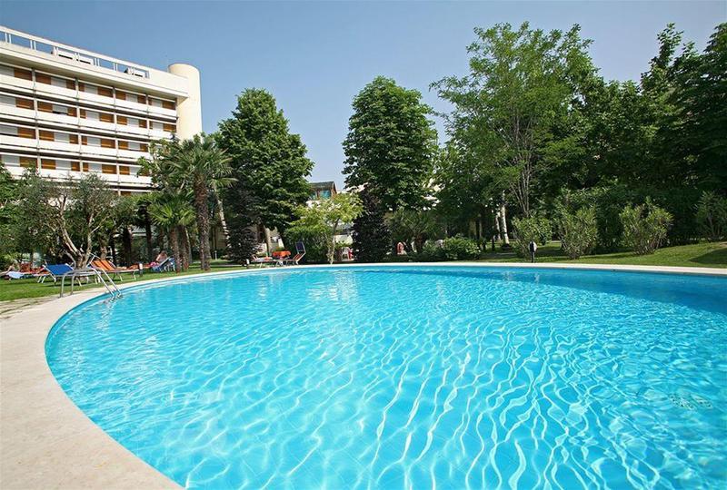 Hotel Aurora Terme 3*